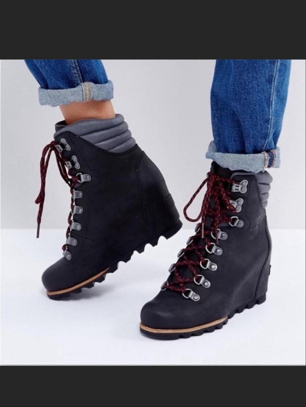 Sorel Wedge Heel Leather Ankle‎ Boots Women's Size 7.5 Gray Trim Lace Up